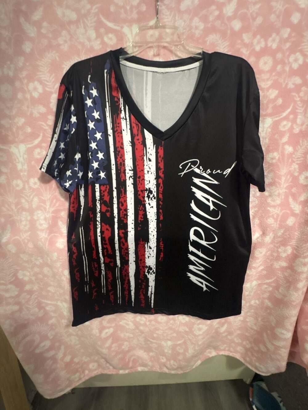 Women's V-Neck Patriotic American Flag Graphic T-Shirt